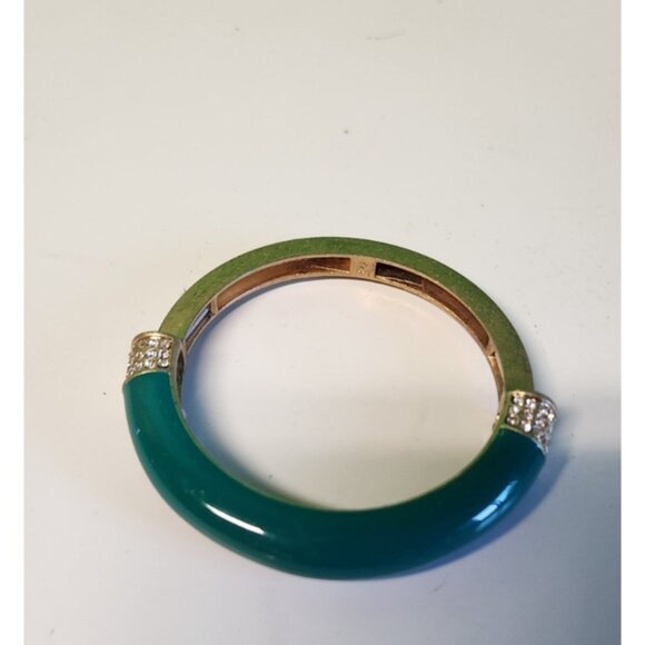 Lia Sophia Gold Tone Green Enamel Crystal Flex String Bracelet - Picture 4 of 7